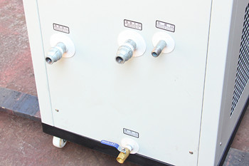 為什么有些用戶使用工業(yè)冷水機(jī)時(shí)很費(fèi)電？