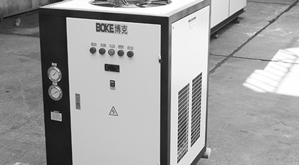 冬季工業(yè)冷水機(jī)該怎么維修？