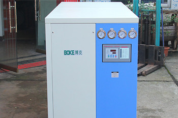 冷水機出現(xiàn)異常需要檢查哪些地方？